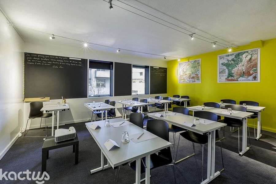 Cours Elementaire 31m²