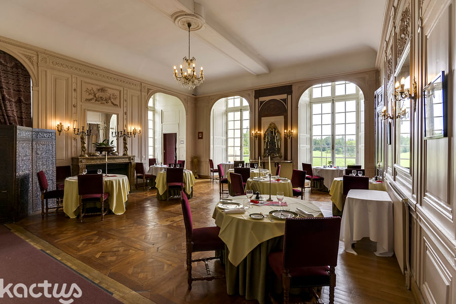 Restaurant - Salon Jean-Jacques Rousseau