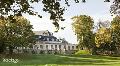 Façade côté parc du Château de Chantilly