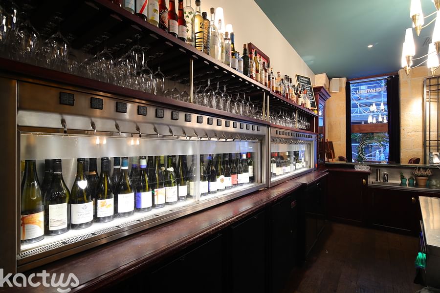 L'espace Bar à Vin - 50 vins au verre