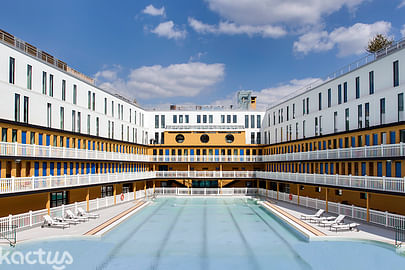 Hotel : Chambres vue piscine extérieure