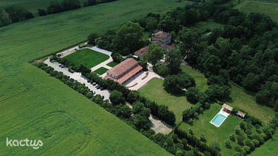 Vue aérienne du Domaine avec Orangerie 